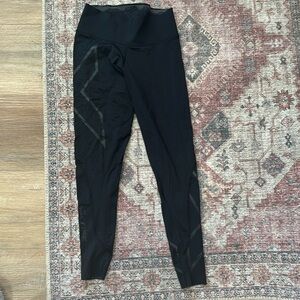 2xu workout leggings, like new